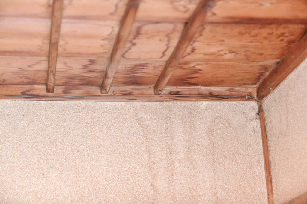 防水工事の見積もりで後悔しないために知っておくべき重要ポイント｜埼玉県坂戸市の丸投げアパマン