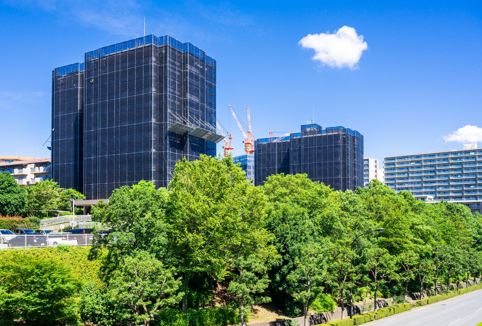 マンションの大規模修繕の費用を徹底解説｜戸あたり相場と内訳一覧｜まるなげアパマン